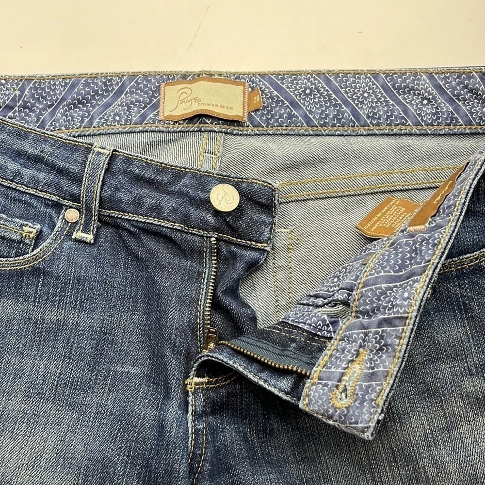Paige Premium Denim Laurel Shorts Size 28